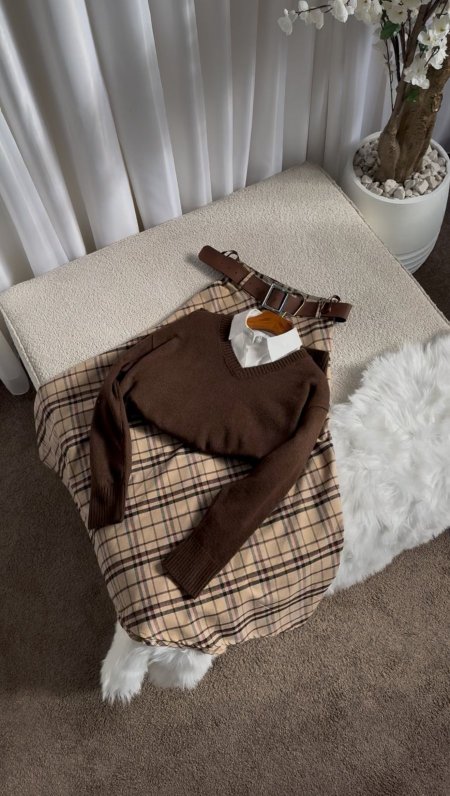 تنسيقة تنورة كروهات +بلوز زارا بني +قميص