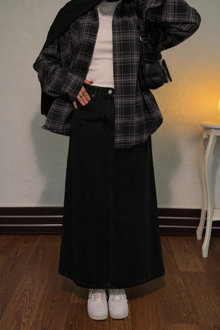 تنسيقة قميص كرو مانجو +تنورة جينز