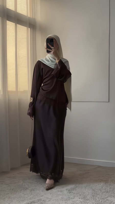 تنورة ستان دنتيل