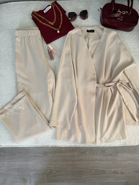 طقم زارا بيج + بلوز قطن برغندي