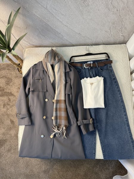 تنسيقة ترانش+بنطلون+سكارف+توب صوف